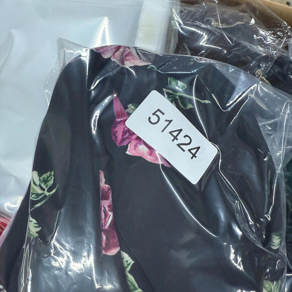 Jordan Shirt Women 18W Plus Black Floral Button Up Collared Long Sleeve Casual - Picture 6 of 6